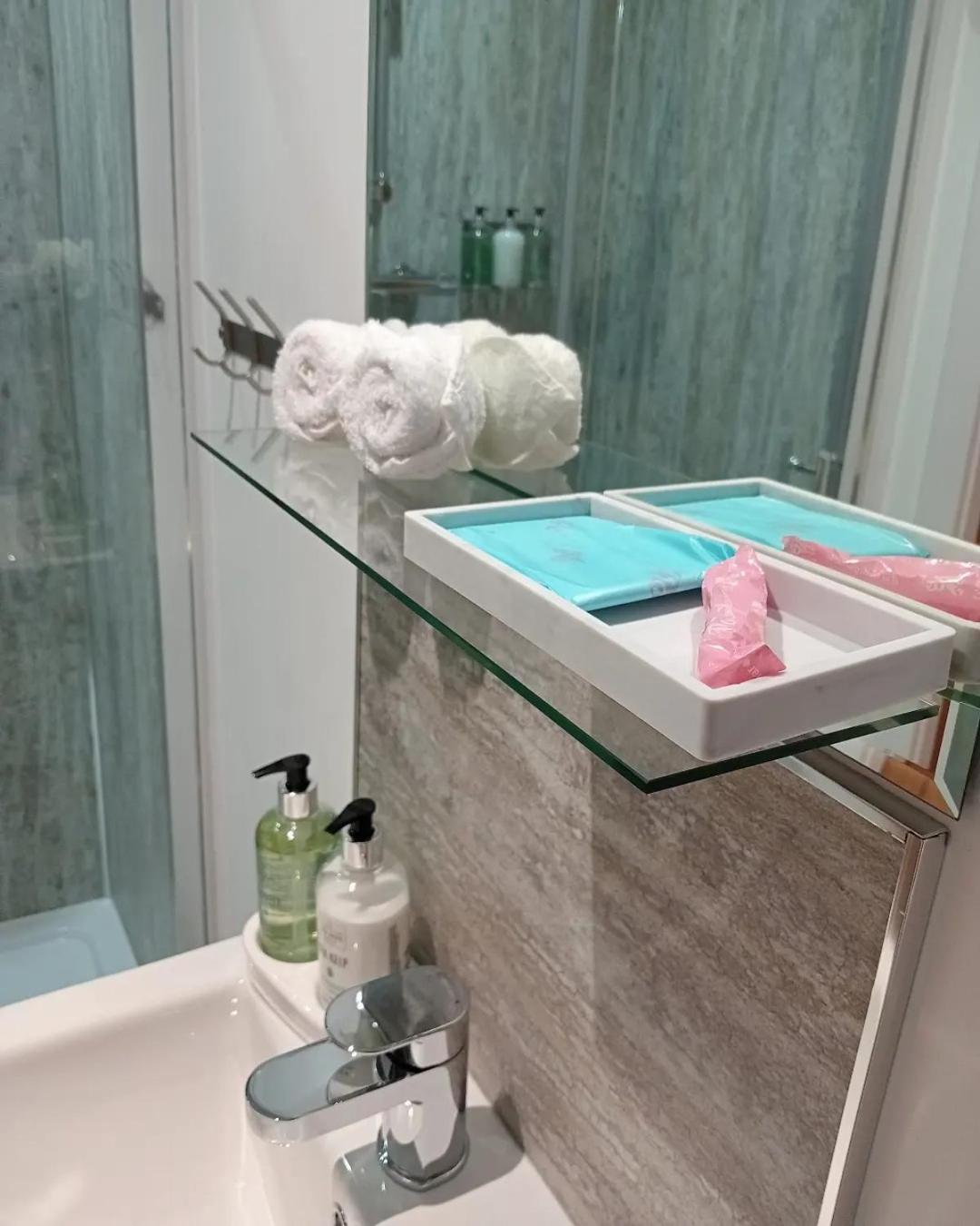 Flotnar Hus - Ensuite Rooms Keiss Bagian luar foto
