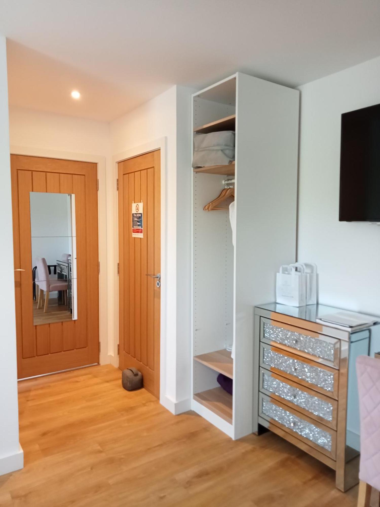 Flotnar Hus - Ensuite Rooms Keiss Bagian luar foto