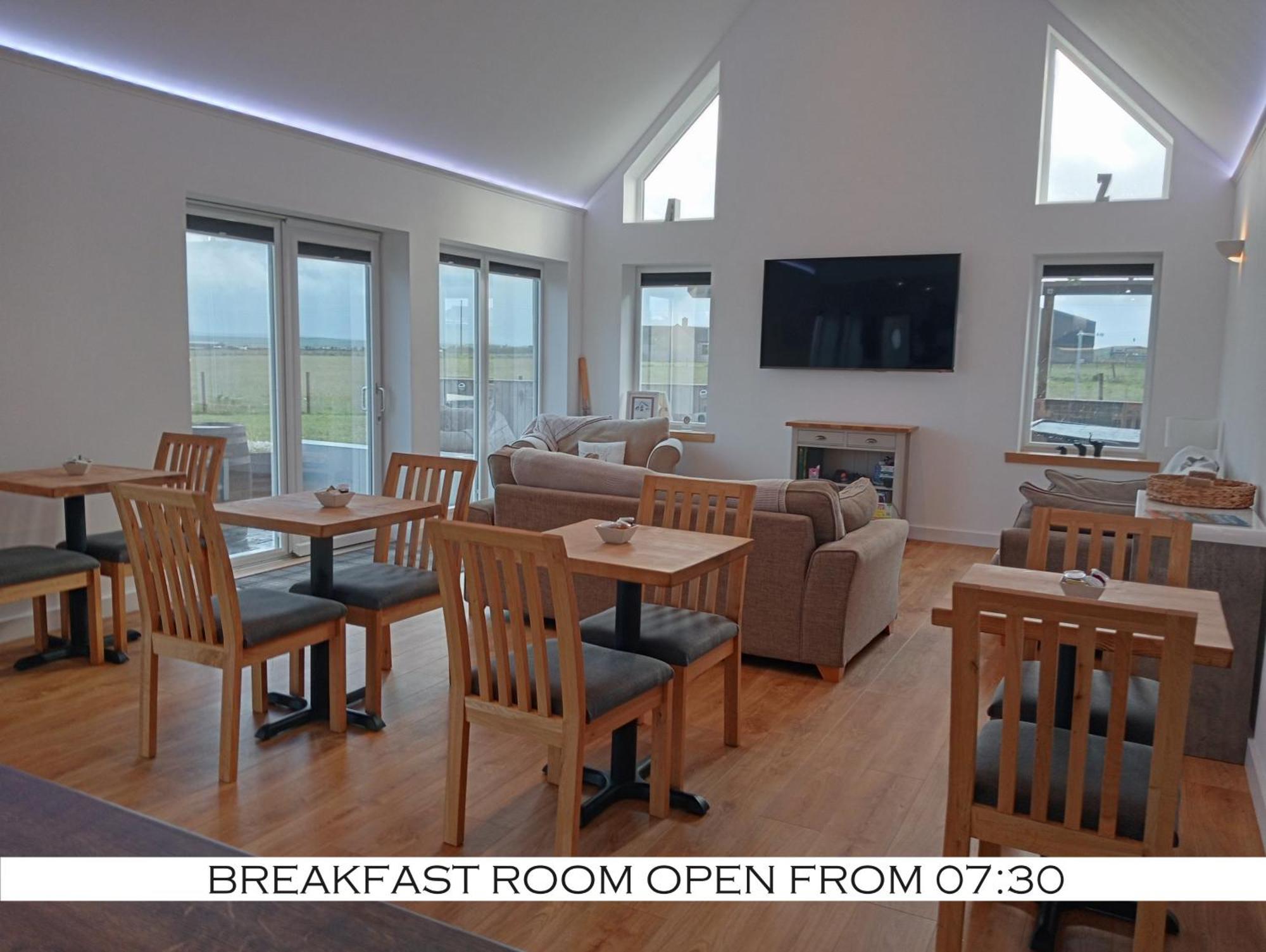 Flotnar Hus - Ensuite Rooms Keiss Bagian luar foto